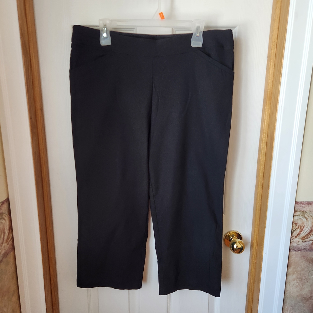 Counterparts Black Women's Capris